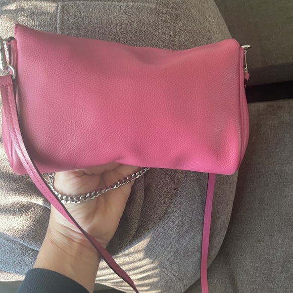 Coach - Picture 4 of 11